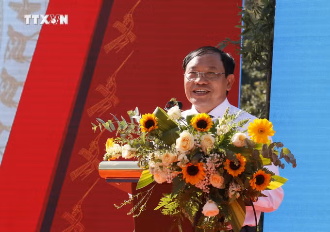 vna_potal_binh_phuoc_vang_mai_tieng_chay_tren_soc_bom_bo_7695163.jpg