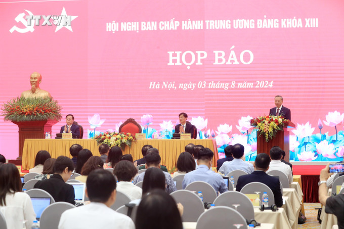 Tổng Bí thư, Chủ tịch nước Tô Lâm phát biểu. Ảnh: Lâm Khánh - TTXVN vna_potal_ban_chap_hanh_trung_uong_dang_khoa_xiii_to_chuc_hop_bao_7519149.jpg