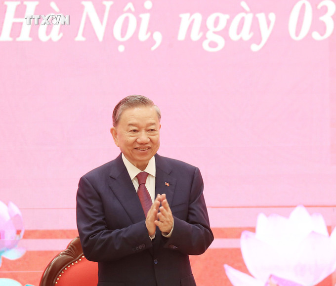 Tổng Bí thư, Chủ tịch nước Tô Lâm chủ trì họp báo. Ảnh: Lâm Khánh - TTXVN vna_potal_ban_chap_hanh_trung_uong_dang_khoa_xiii_to_chuc_hop_bao_7519034.jpg
