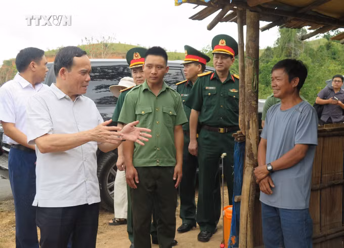 vna_potal_pho_thu_tuong_tran_luu_quang_kiem_tra_cong_tac_phong_chong_chay_rung_tai_vuon_quoc_gia_chu_mom_ray_7359990.jpg