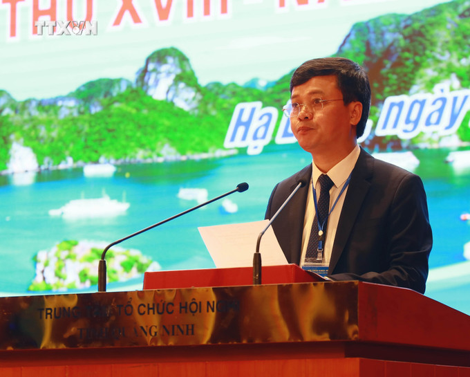 Tiến sỹ Phạm Tuấn Anh, Hiệu trưởng Trường THPT chuyên Hùng Vương (Phú Thọ), Trưởng ban tổ chức phát biểu tại hội thảo. Ảnh: Đức Hiếu - TTXVN vna_potal_khai_mac_hoi_thao_khoa_hoc_trai_he_hung_vuong_lan_thu_18_7285857.jpg