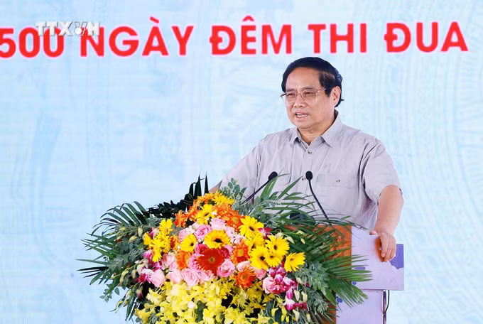 vna_potal_thu_tuong_phat_dong_500_ngay_dem_thi_dua_hoan_thanh_3000_km_duong_bo_cao_toc__7543596.jpg