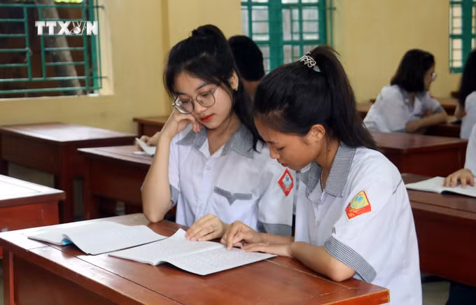 vna_potal_“bi_kip”_dat_diem_10_mon_van_cua_nu_sinh_dat_hoc_nam_dinh_7488017.jpg