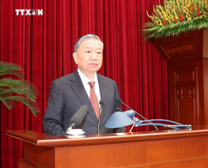 Tổng Bí thư, Chủ tịch nước Tô Lâm phát biểu khai mạc Hội nghị Trung ương lần thứ 10, khóa XIII. Ảnh: Trí Dũng – TTXVN vna_potal_khai_mac_hoi_nghi_lan_thu_10_ban_chap_hanh_trung_uong_dang_cong_san_viet_nam_khoa_xiii_7601856.jpg