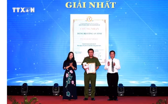 vna_potal_lan_toa_hinh_anh_ha_giang_tren_moi_truong_so_7640611.jpg