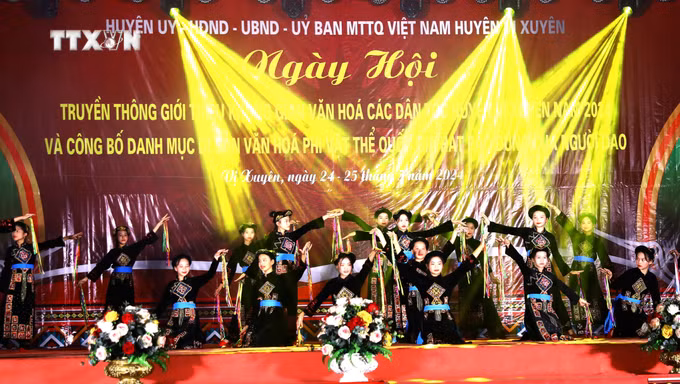 vna_potal_cong_nhan_di_san_van_hoa_phi_vat_the_quoc_gia_hat_pao_dung_cua_dan_toc_dao_7394435.jpg