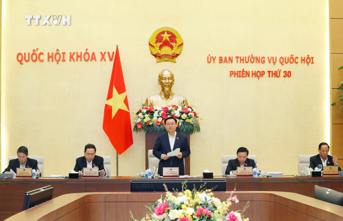 Chủ tịch Quốc hội Vương Đình Huệ phát biểu khai mạc. Ảnh: Nhan Sáng-TTXVN vna_potal_khai_mac_phien_hop_thu_30_cua_uy_ban_thuong_vu_quoc_hoi_7236421.jpg