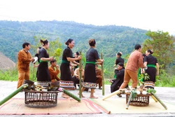 Độc đáo Lễ đón tiếng sấm đầu năm của dân tộc Ơ Đu