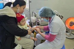 'Giữ nhiệt' cho các trường học, bệnh viện vùng cao ngày giá rét