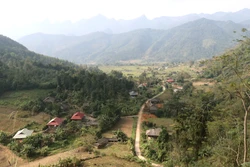 Nhịp sống mới hồi sinh tại vùng lũ trước thềm năm mới