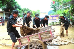 Nghệ An dồn sức khắc phục hậu quả lũ dữ