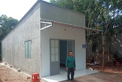 Xóa nhà tạm: Mang lại niềm vui cho người dân nghèo vùng biên giới