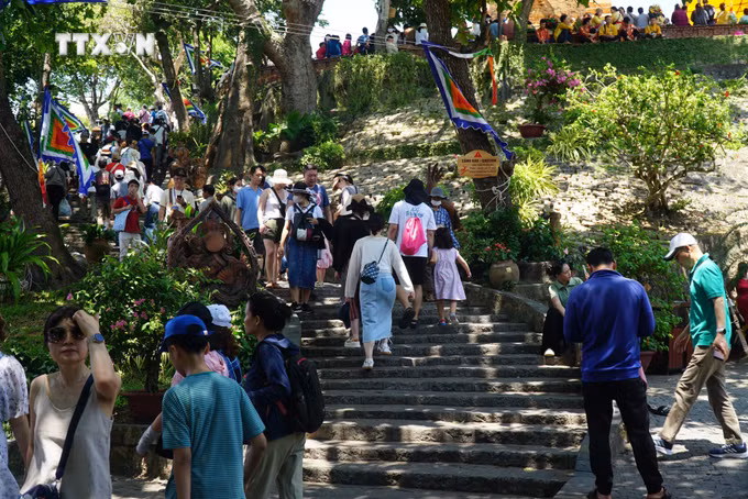 vna_potal________________________________phat_huy_van_hoa_dac_sac_qua_le_hoi_thap_ba_ponagar_7351127.jpg