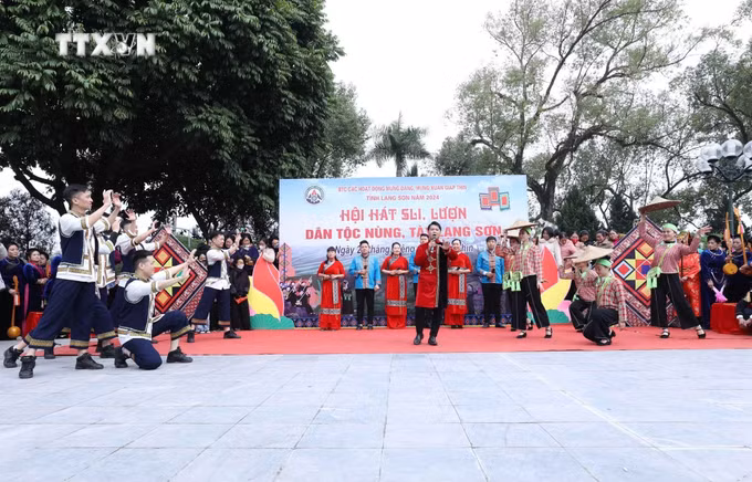 vna_potal_van_hoa_soi_duong_hoi_hat_then_sli_luon_dan_toc_nung_tay_lang_son_7251804.jpg