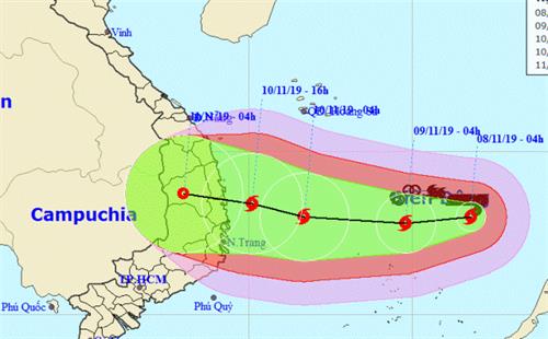 Ứng phó với bão số 6: Phú Yên ra lệnh cấm biển, cho học sinh nghỉ học