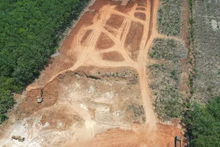 Xử phạt một cá nhân làm 'biến dạng đất'