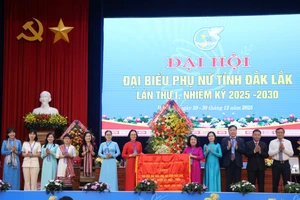 Hỗ trợ phụ nữ dân tộc thiểu số phát triển sản xuất, nâng cao thu nhập