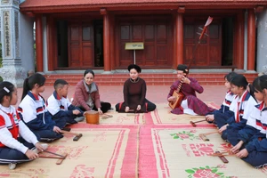 Ca trù Đông Môn: Mạch nguồn sâu lắng được trao truyền qua các thế hệ