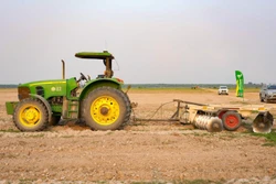 'Kiềng ba chân' nâng giá trị nông sản