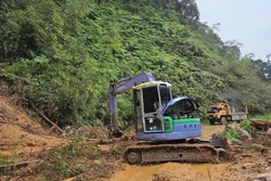 Quảng Ngãi dành hơn 9 tỷ đồng khắc phục sạt lở các tuyến đường do mưa bão