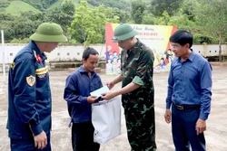 Khẩn trương hỗ trợ nhân dân xã Huổi Một bị cô lập sau thiên tai, mưa lũ