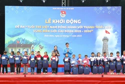 Lễ phát động 'Hành trình đồng hành với học sinh biên giới' tại xã Na Sang, Điện Biên