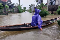 Huế: 9 nhà bị tốc mái, nhiều tuyến đê bị vỡ do ảnh hưởng của bão số 1