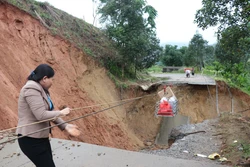 Sạt lở vẫn 'bủa vây' xã miền núi Sơn Tây Hạ (Quảng Ngãi)