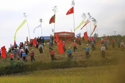 Lễ hội Ruộng bậc thang Miền Đồi thu hút hàng nghìn du khách