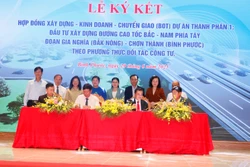 Ký kết hợp đồng dự án thành phần 1 cao tốc Bắc - Nam phía Tây đoạn Gia Nghĩa - Chơn Thành
