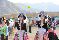 Đặc sắc Ngày hội Văn hóa các dân tộc vùng biên Sam Mứn, Điện Biên