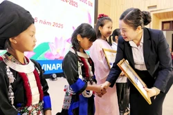 Lai Châu: Tuyên dương giáo viên và học sinh tiêu biểu