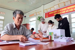 Cử tri vùng lũ phấn khởi đón ngày hội lớn