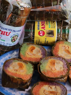 Bánh tét Trà Cuôn - đặc sản 'vượt lũy tre làng'