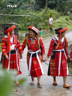 Dân tộc Pà Thẻn