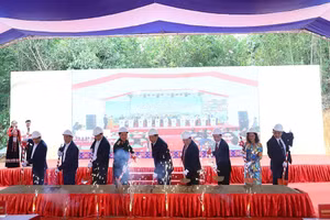 Đẩy nhanh tiến độ thi công các trường học vùng biên