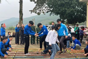 Rộn ràng ngày hội thanh niên dân tộc thiểu số tại bản Rào Tre