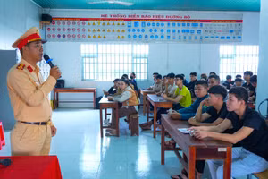 Đổi mới tuyên truyền, nâng cao ý thức, kéo giảm tai nạn giao thông