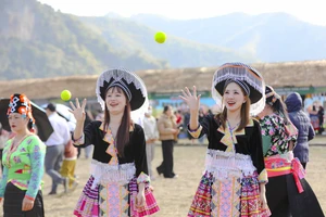 Đặc sắc Ngày hội Văn hóa các dân tộc vùng biên Sam Mứn, Điện Biên