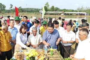 Phát huy giá trị di sản văn hóa truyền thống Lễ hội Phá Bàu