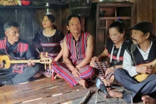 Giữ tiếng chiêng linh thiêng giữa đại ngàn Trường Sơn