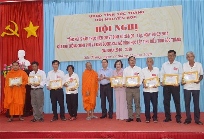 Xây dựng xã hội học tập trở thành phong trào rộng khắp ở Sóc Trăng