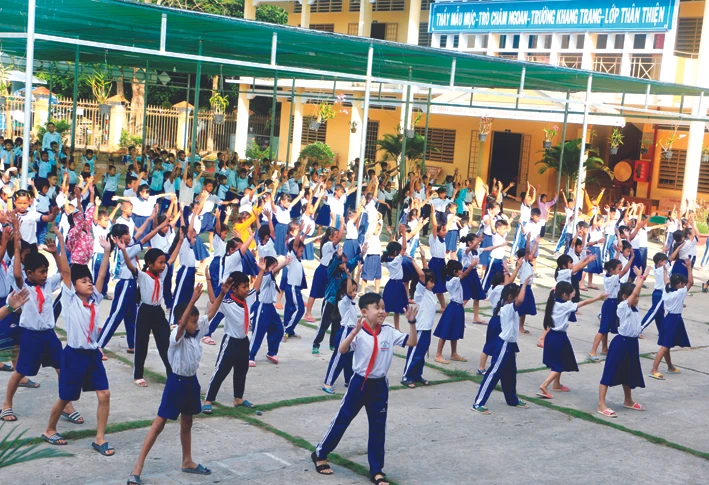 Tỉnh Vĩnh Long đã đầu tư xây mới 40 trường học, tạo điều kiện cho học sinh Khmer được học tập trong môi trường thuận lợi. Ảnh: Lê Thúy Hằng