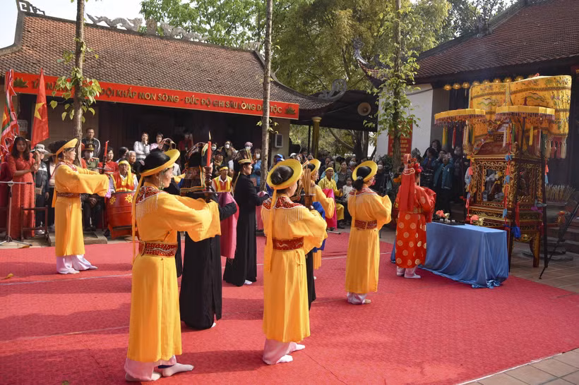 Khai hội Thành Bản Phủ tại Điện Biên