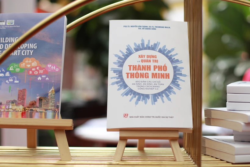 Trưng bày, triển lãm sách nhân kỷ niệm 75 Ngày truyền thống Nhà xuất bản Chính trị quốc gia Sự thật
