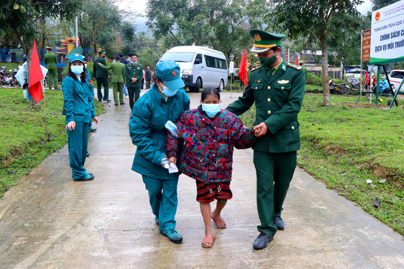 Mang Tết đầm ấm đến với vùng cao Thừa Thiên - Huế