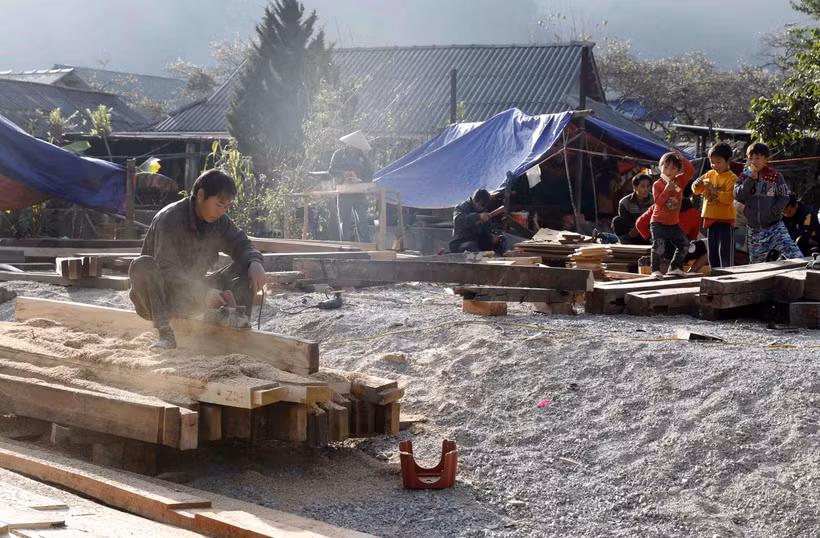 Toàn tỉnh Hòa Bình có hơn 21 ngàn hộ được vay vốn cải tạo, sửa chữa, xây mới nhà ở theo Quyết định 33/2015/QĐ-TTg của Thủ tướng Chính phủ. Ảnh: Trần Việt - TTXVN