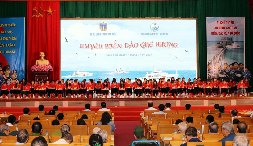 Khơi dậy tình yêu biển, đảo trong thế hệ trẻ ở Lạng Sơn