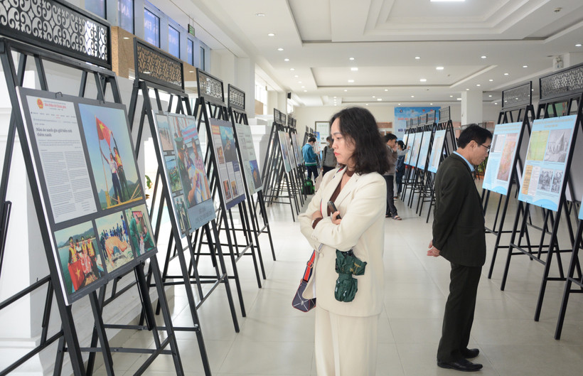 Triển lãm tuổi trẻ với biển đảo quê hương