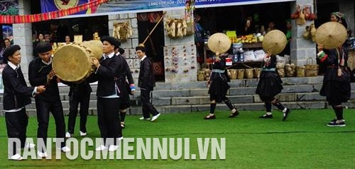 Độc đáo lễ hội múa trống của người Giáy
